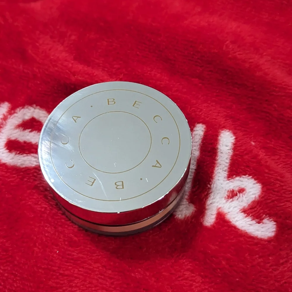 Becca Hydra-Mist Set and Refresh Powder - Picture 2 of 4